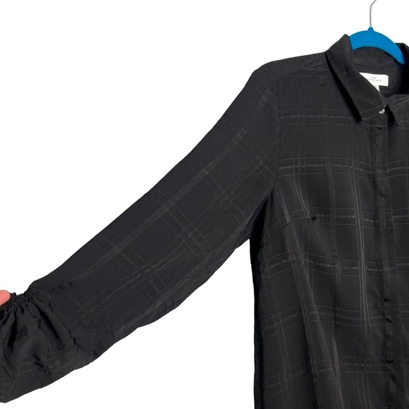 New Directions Black Grid Ruched Sleeve Shark Bite Hem Blouse - Picture 3 of 10